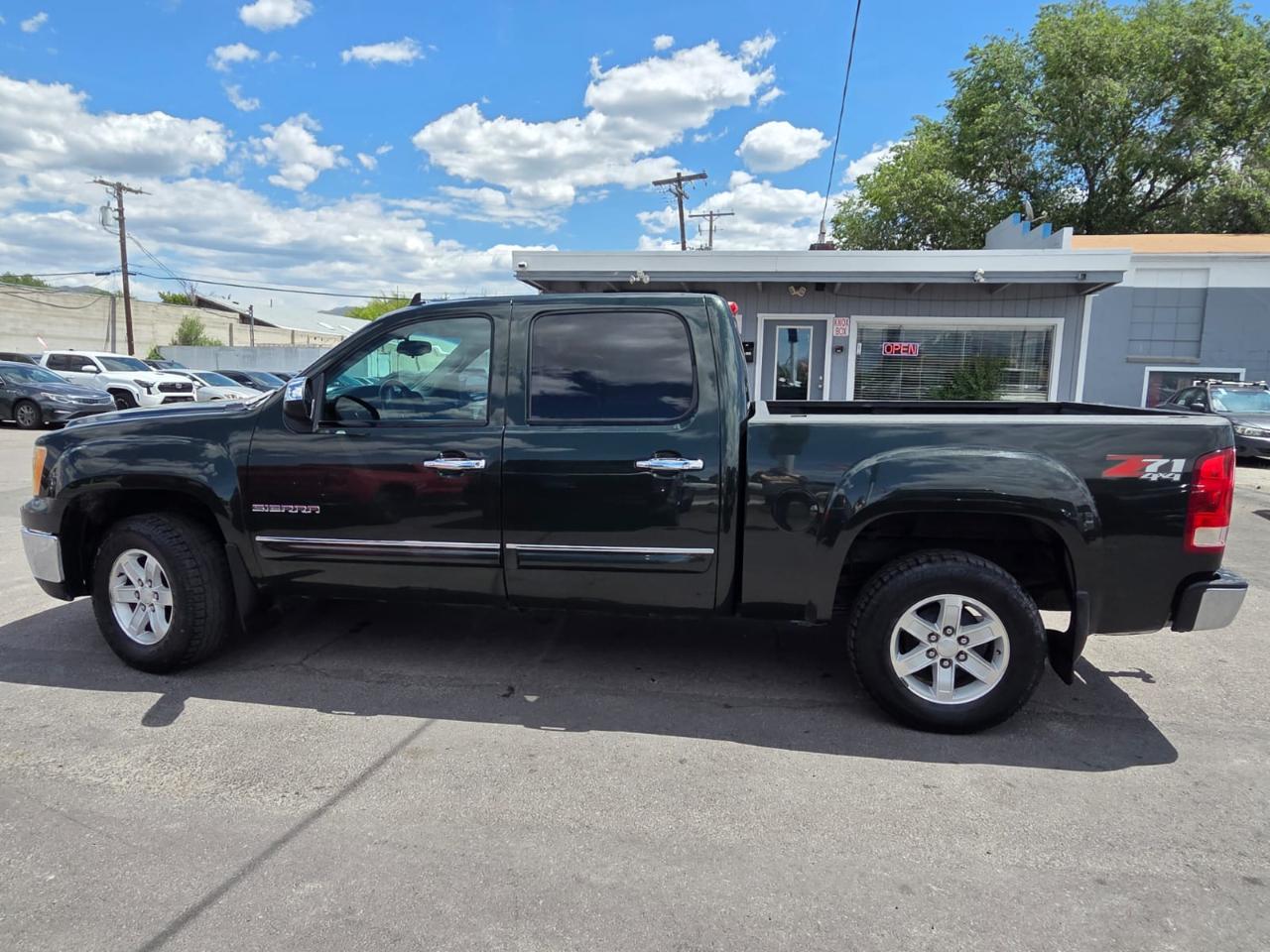 GMC Sierra 1500 4WD Crew Cab 143.5" SLE 2013