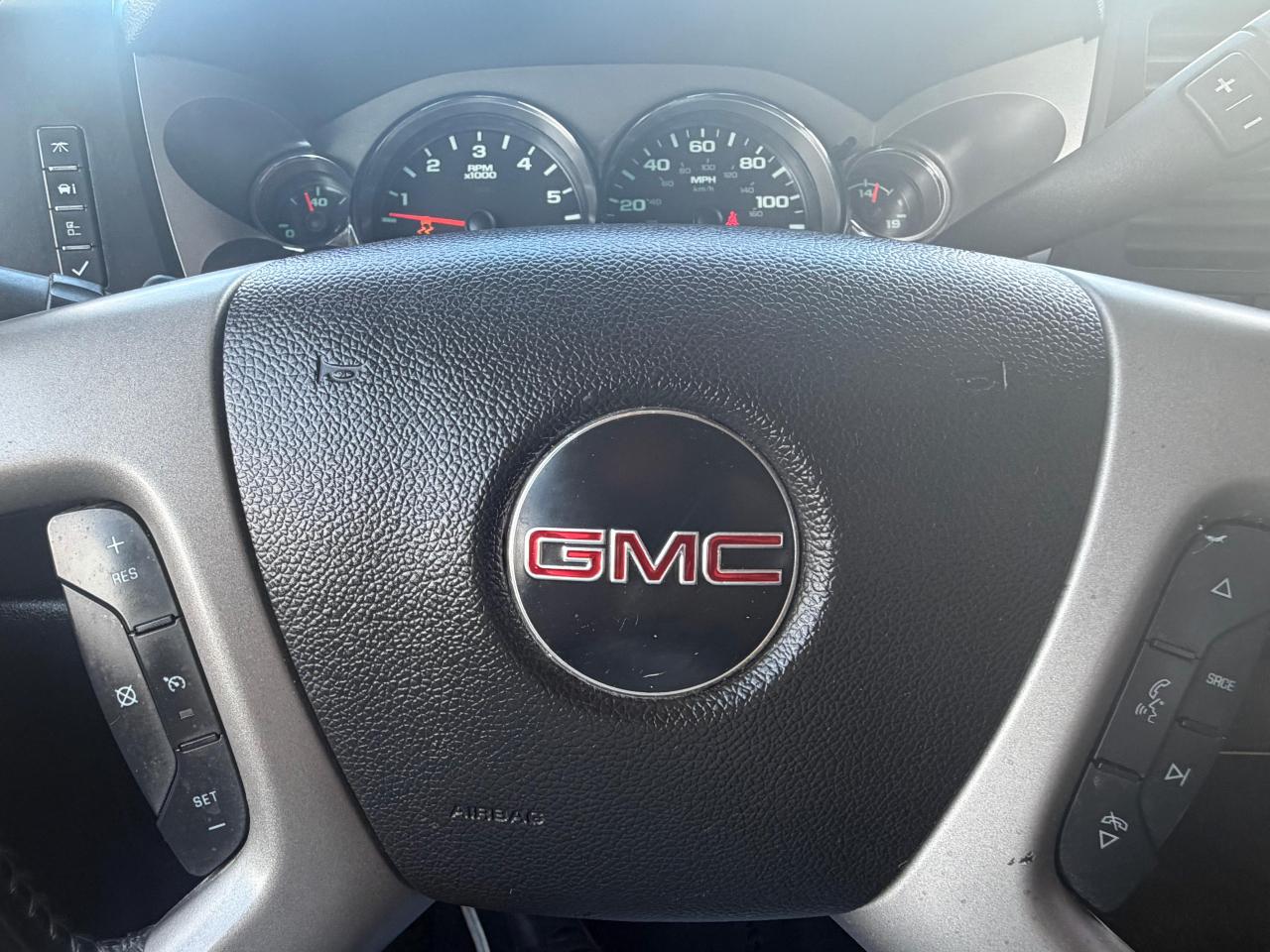 GMC Sierra 1500 4WD Crew Cab 143.5" SLE 2013