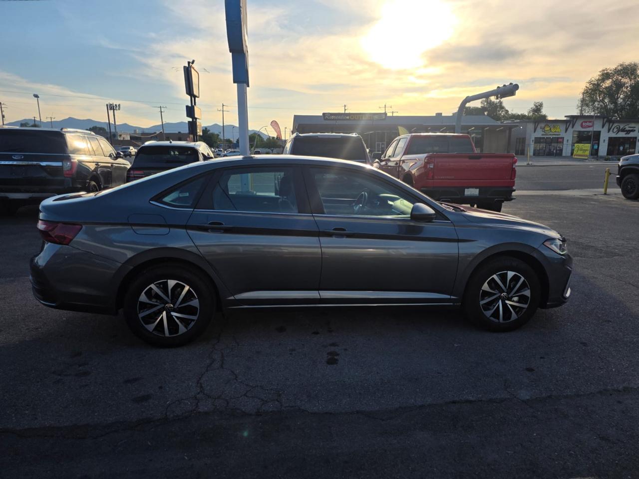Volkswagen Jetta S Auto 2025