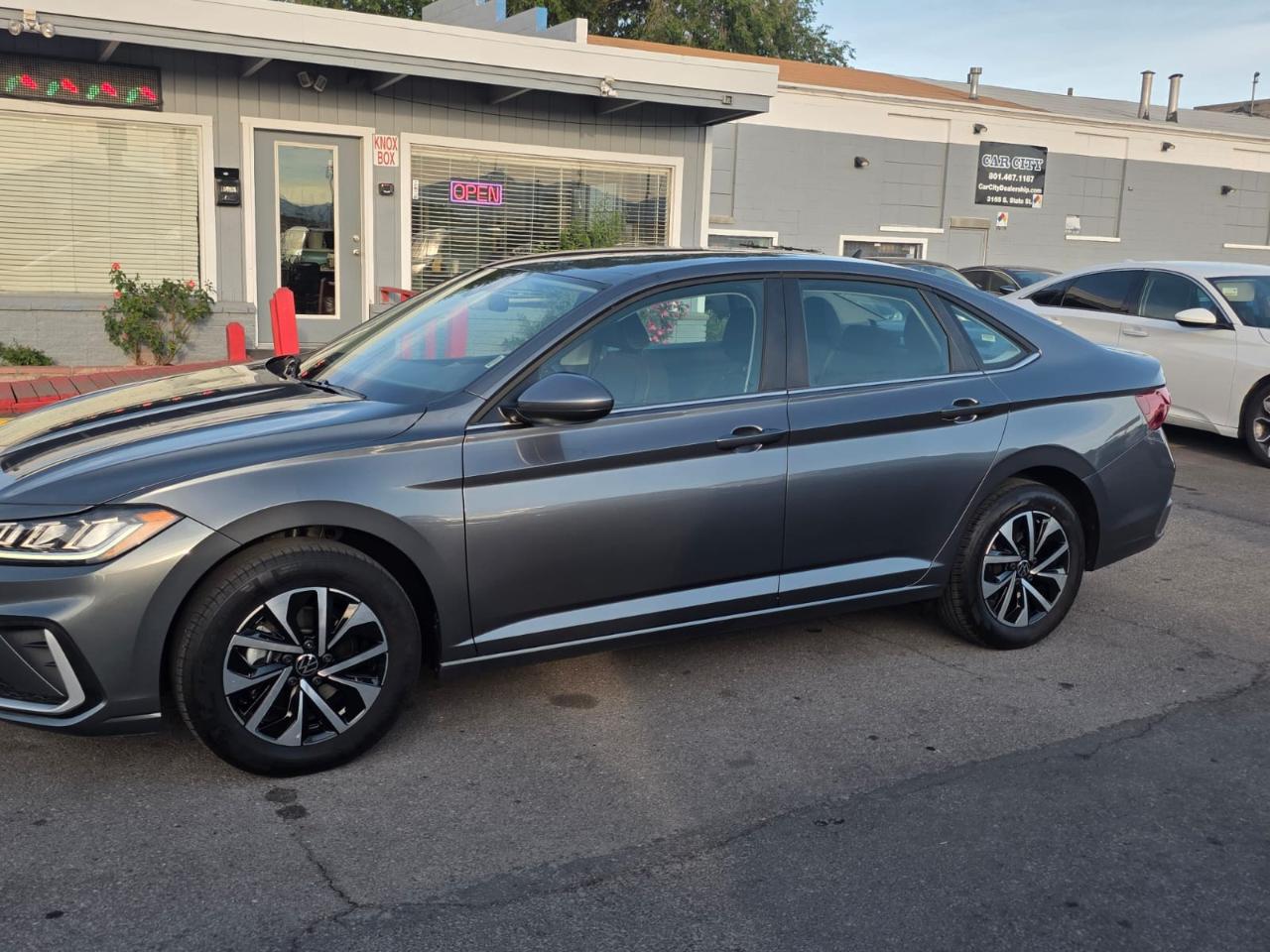 Volkswagen Jetta S Auto 2025