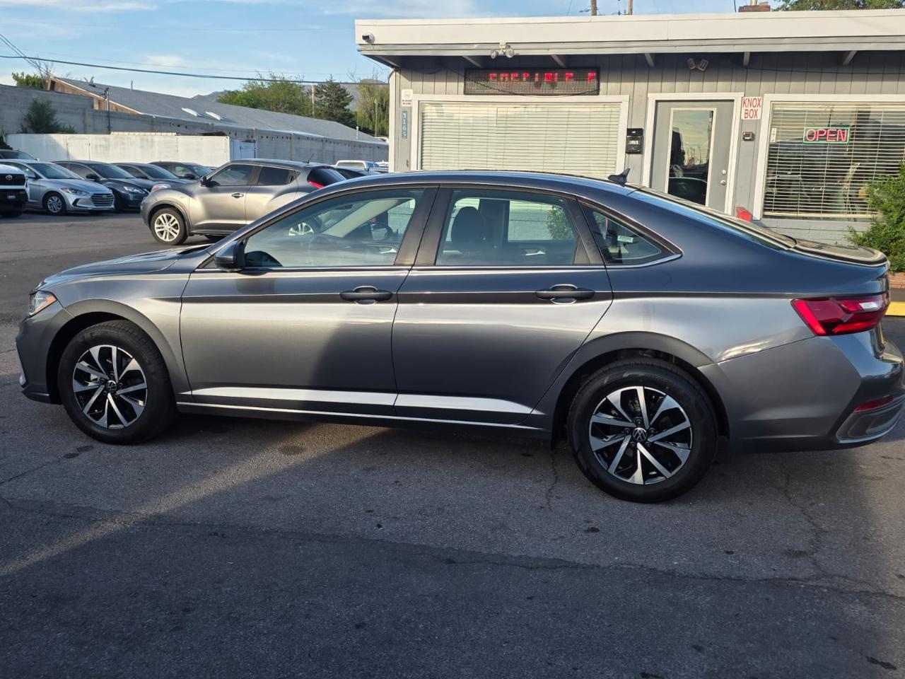 Volkswagen Jetta S Auto 2025