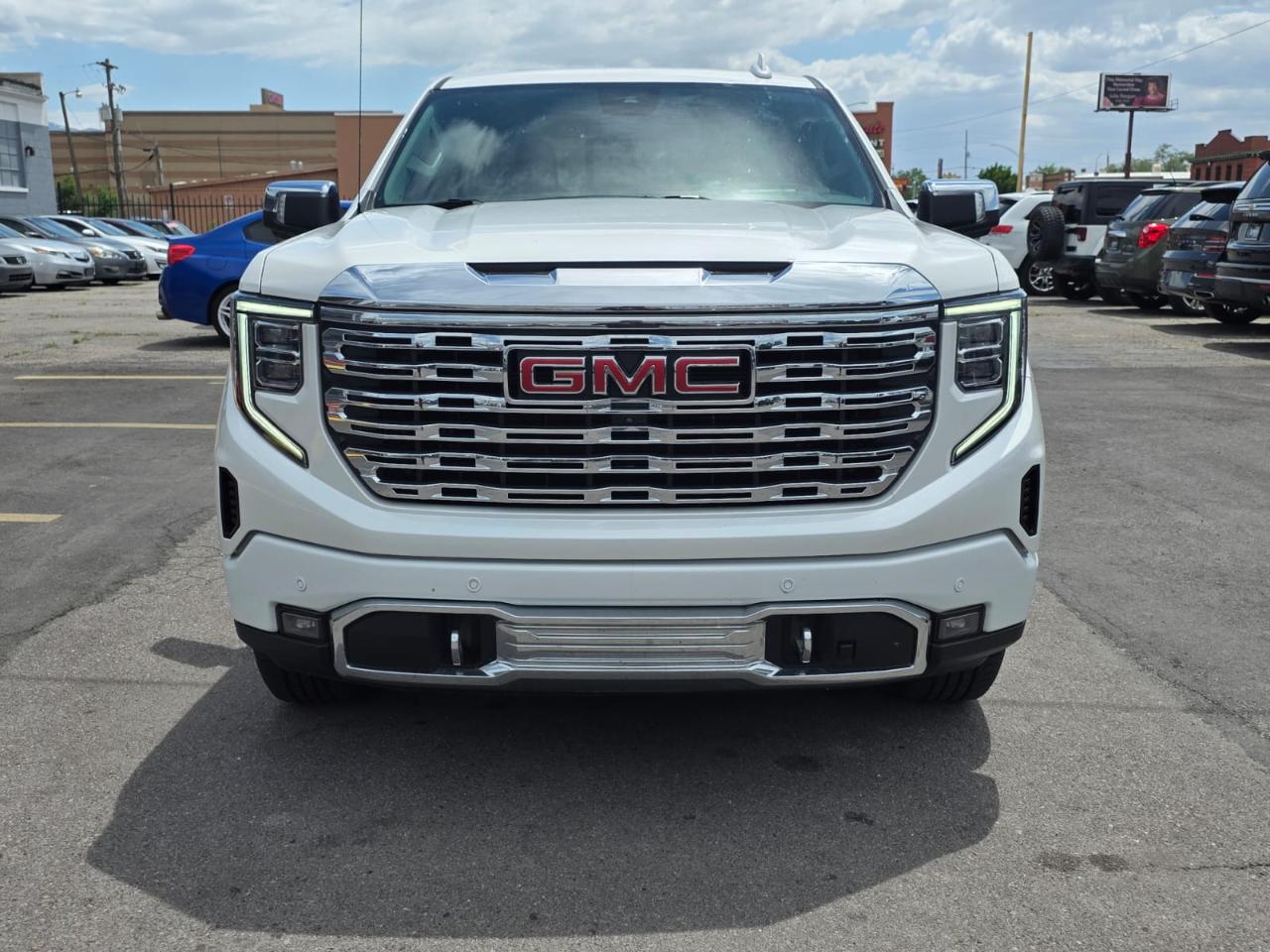 2023 GMC Sierra 1500 4WD Crew Cab 147" Denali