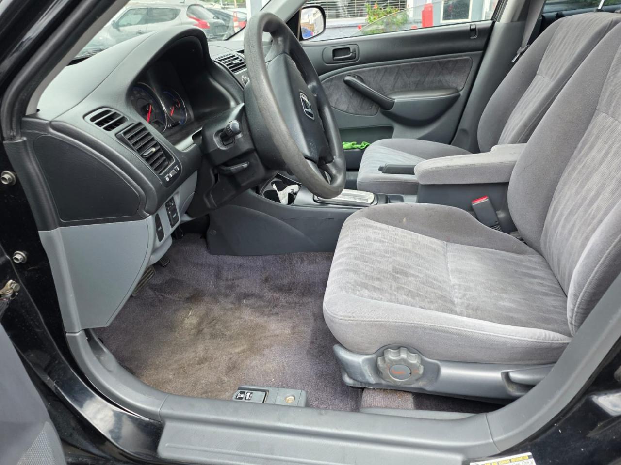 Honda Civic Sdn LX AT 2005