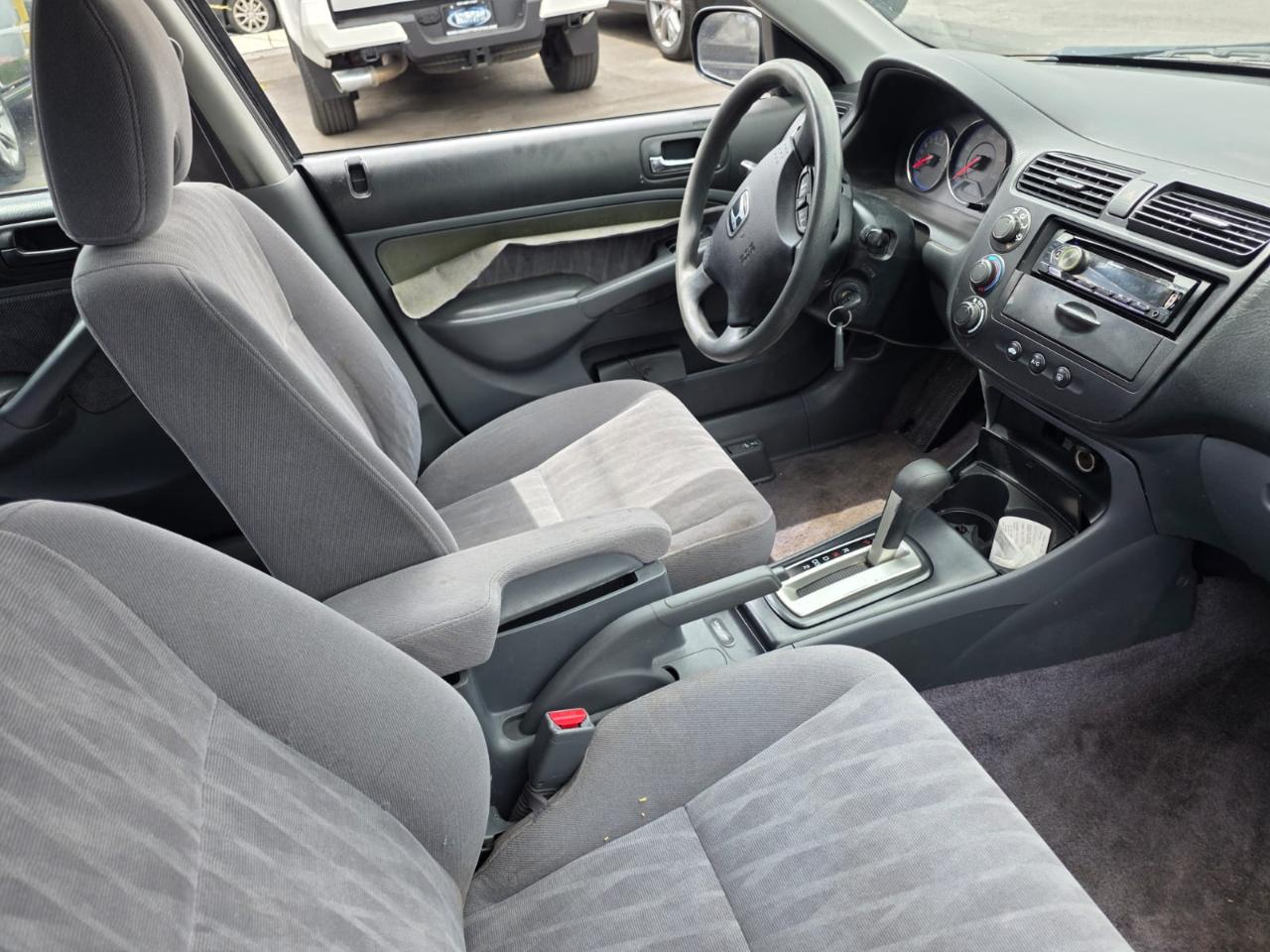 Honda Civic Sdn LX AT 2005