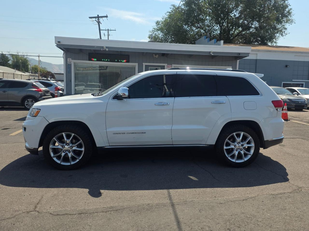 Jeep Grand Cherokee 4WD 4dr Summit 2014