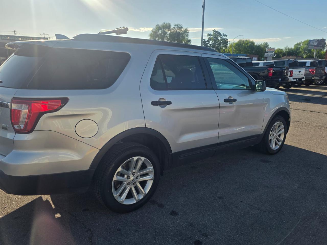 Ford Explorer Base 4WD 2017