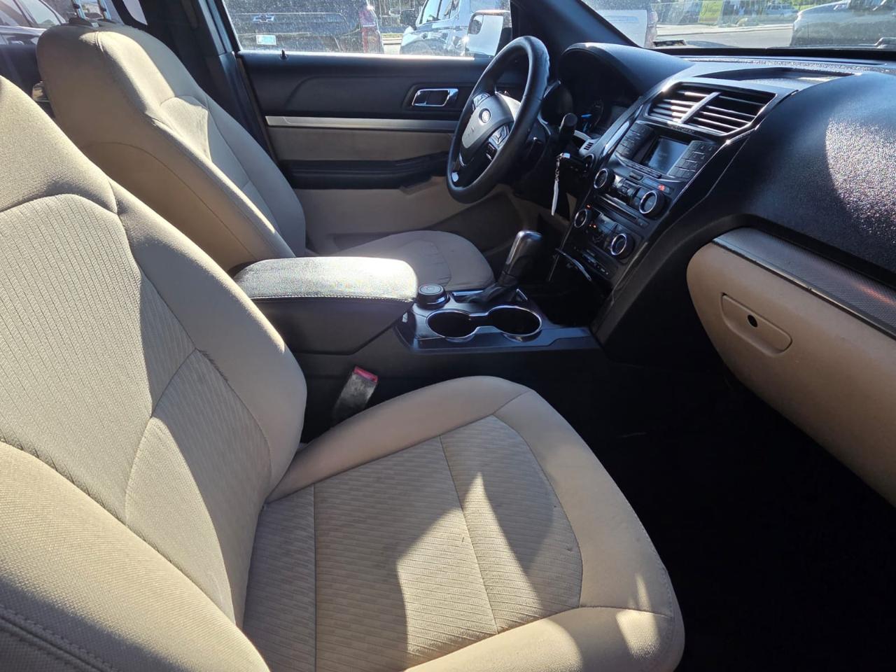 Ford Explorer Base 4WD 2017