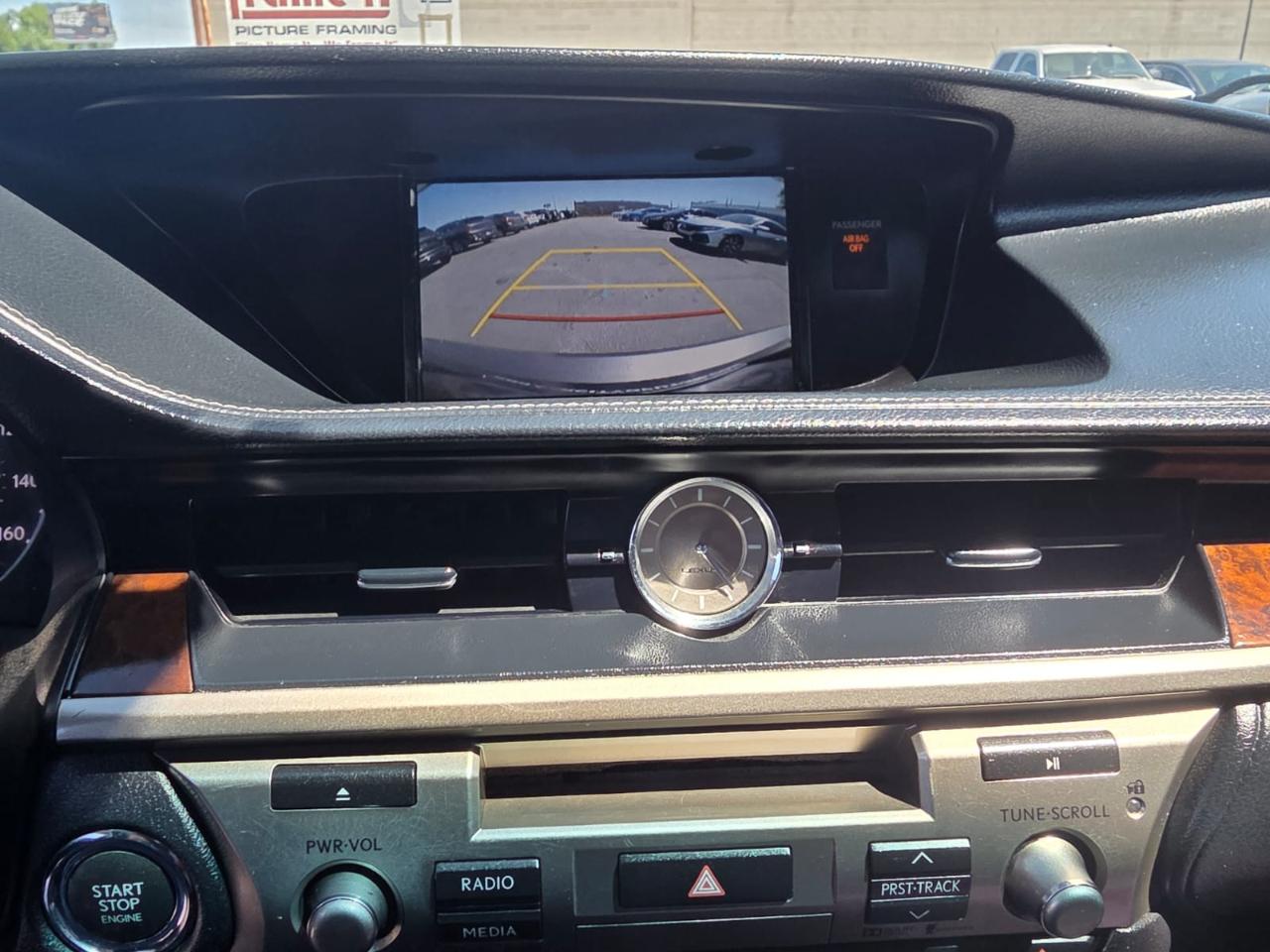 Lexus ES 350 4dr Sdn 2015