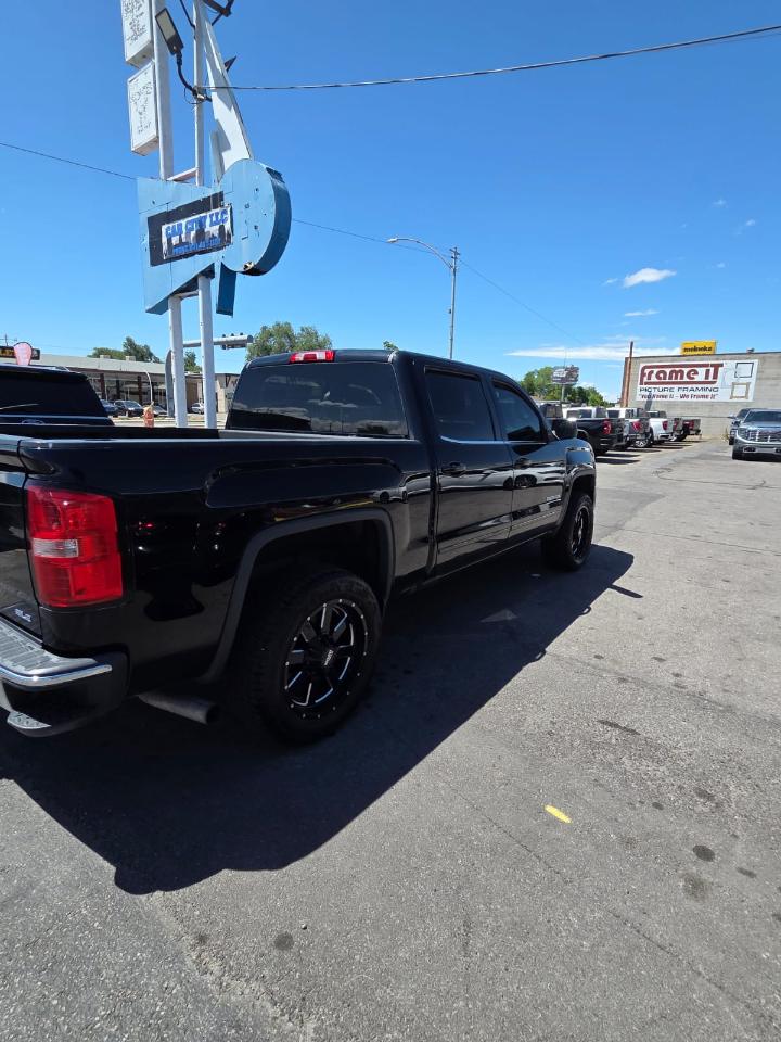 GMC Sierra 1500 4WD Crew Cab 143.5" SLE 2017