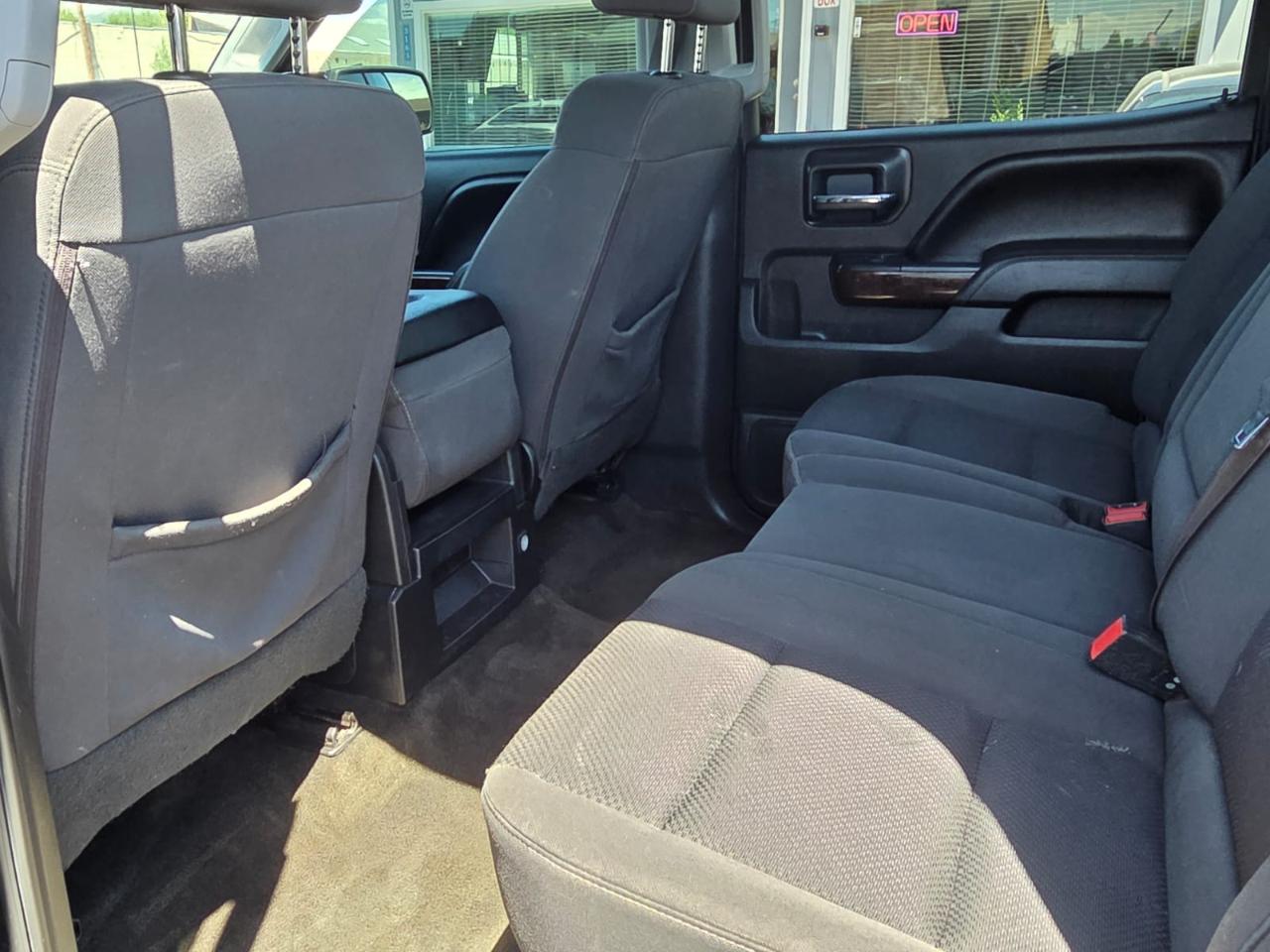 GMC Sierra 1500 4WD Crew Cab 143.5" SLE 2017