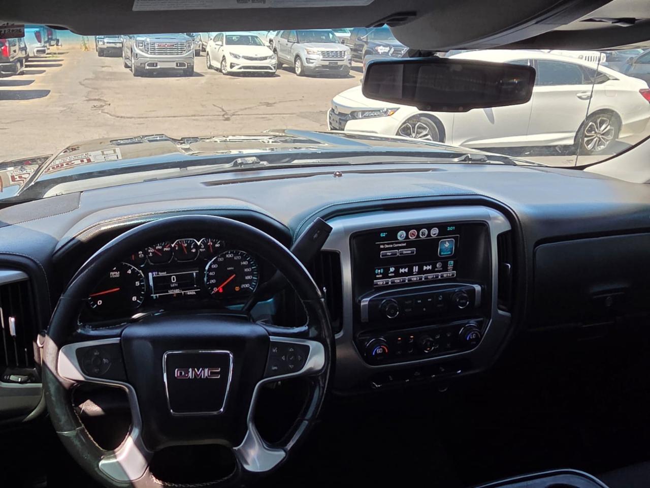 GMC Sierra 1500 4WD Crew Cab 143.5" SLE 2017