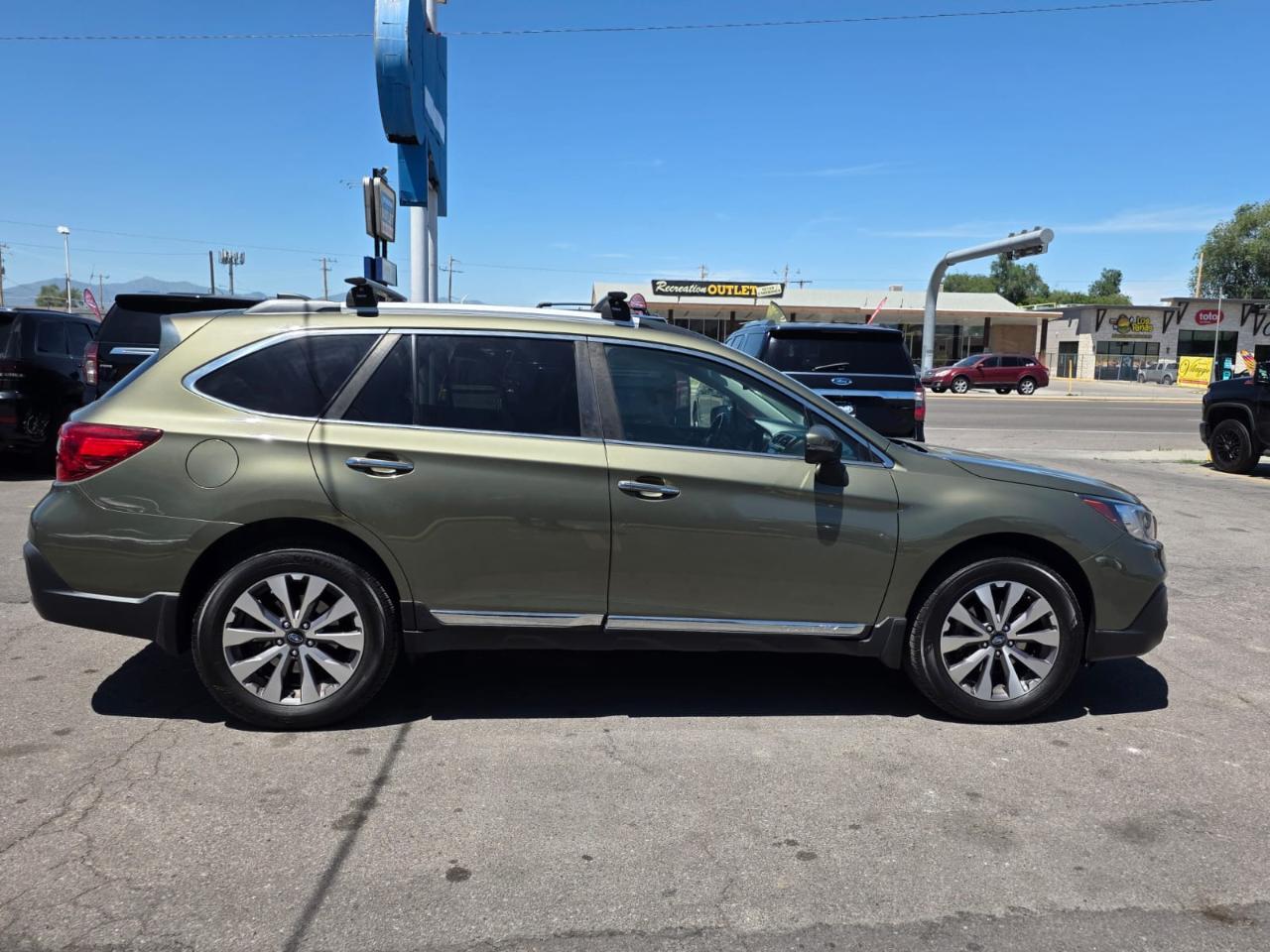 Subaru Outback 3.6R Touring 2019