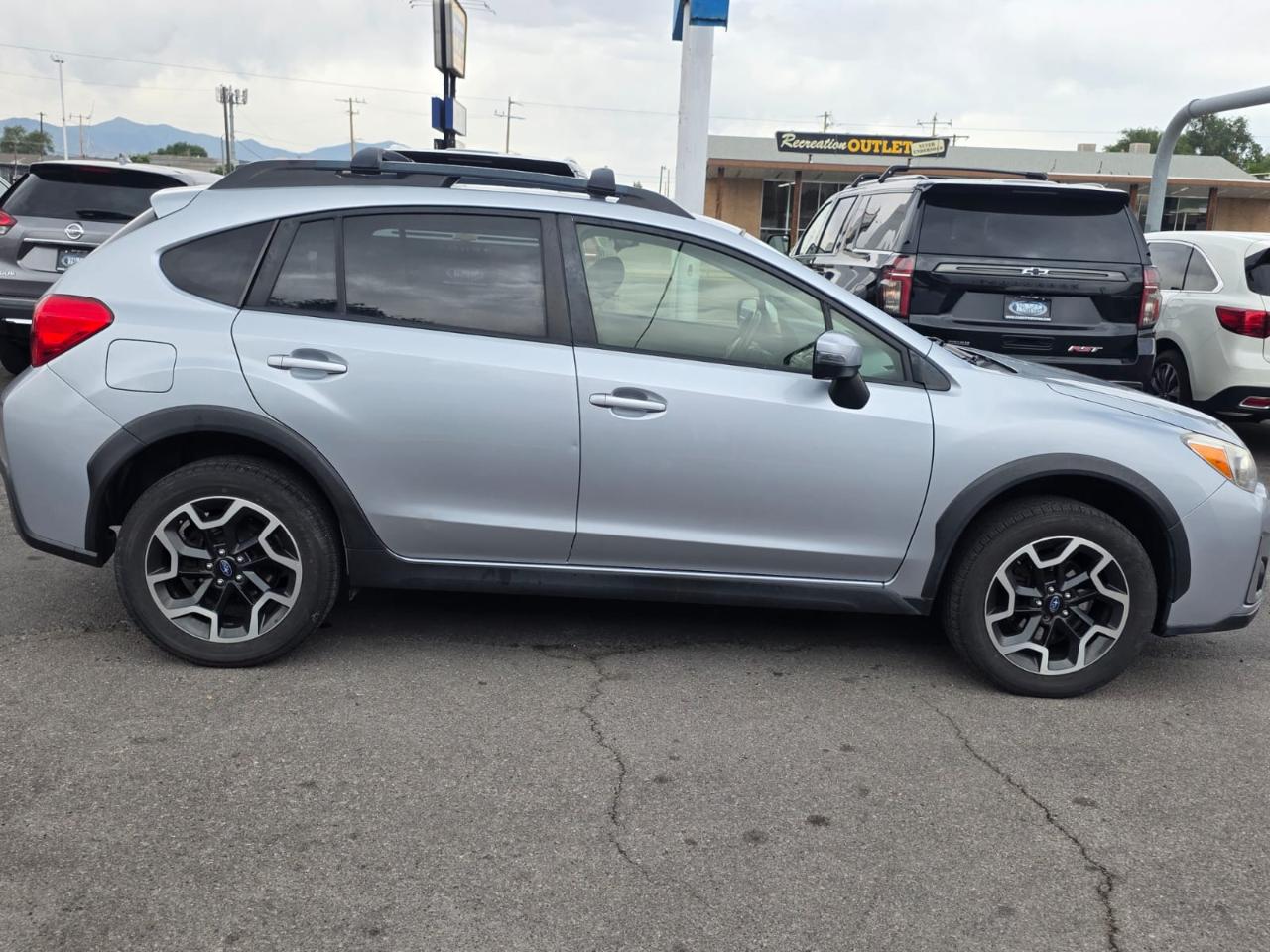 Subaru Crosstrek 5dr CVT 2.0i Limited 2016