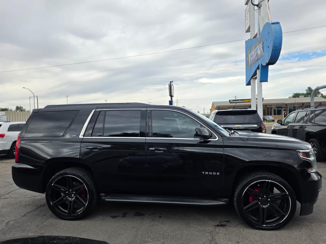 Chevrolet Tahoe 4WD 4dr LT 2015