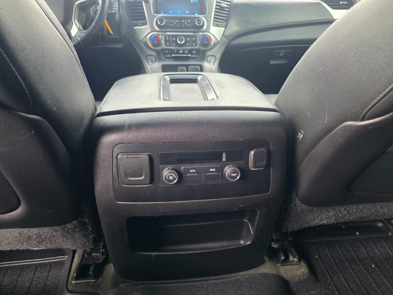 Chevrolet Tahoe 4WD 4dr LT 2015