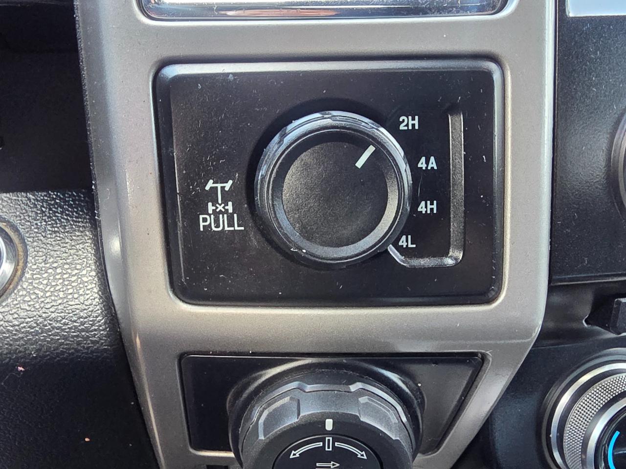 Ford F-150 4WD SuperCrew 145" King Ranch 2016
