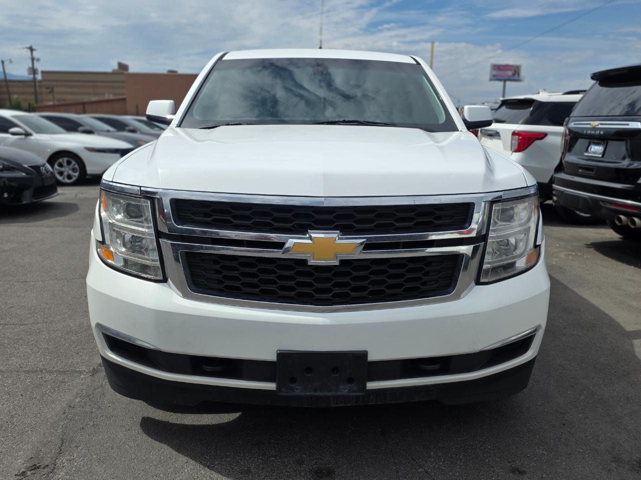 Chevrolet Suburban 4WD 4dr 1500 Commercial 2017