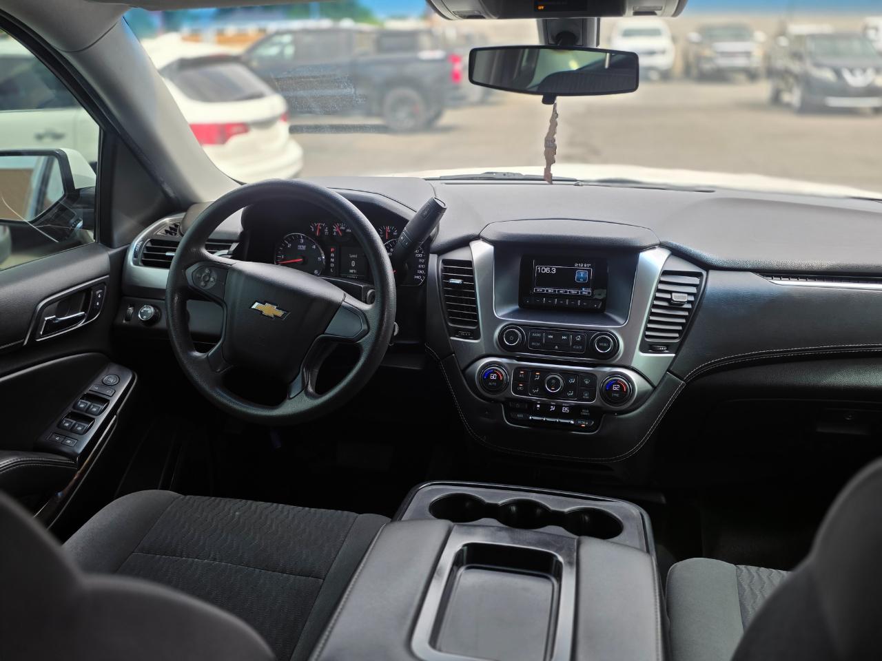 Chevrolet Suburban 4WD 4dr 1500 Commercial 2017