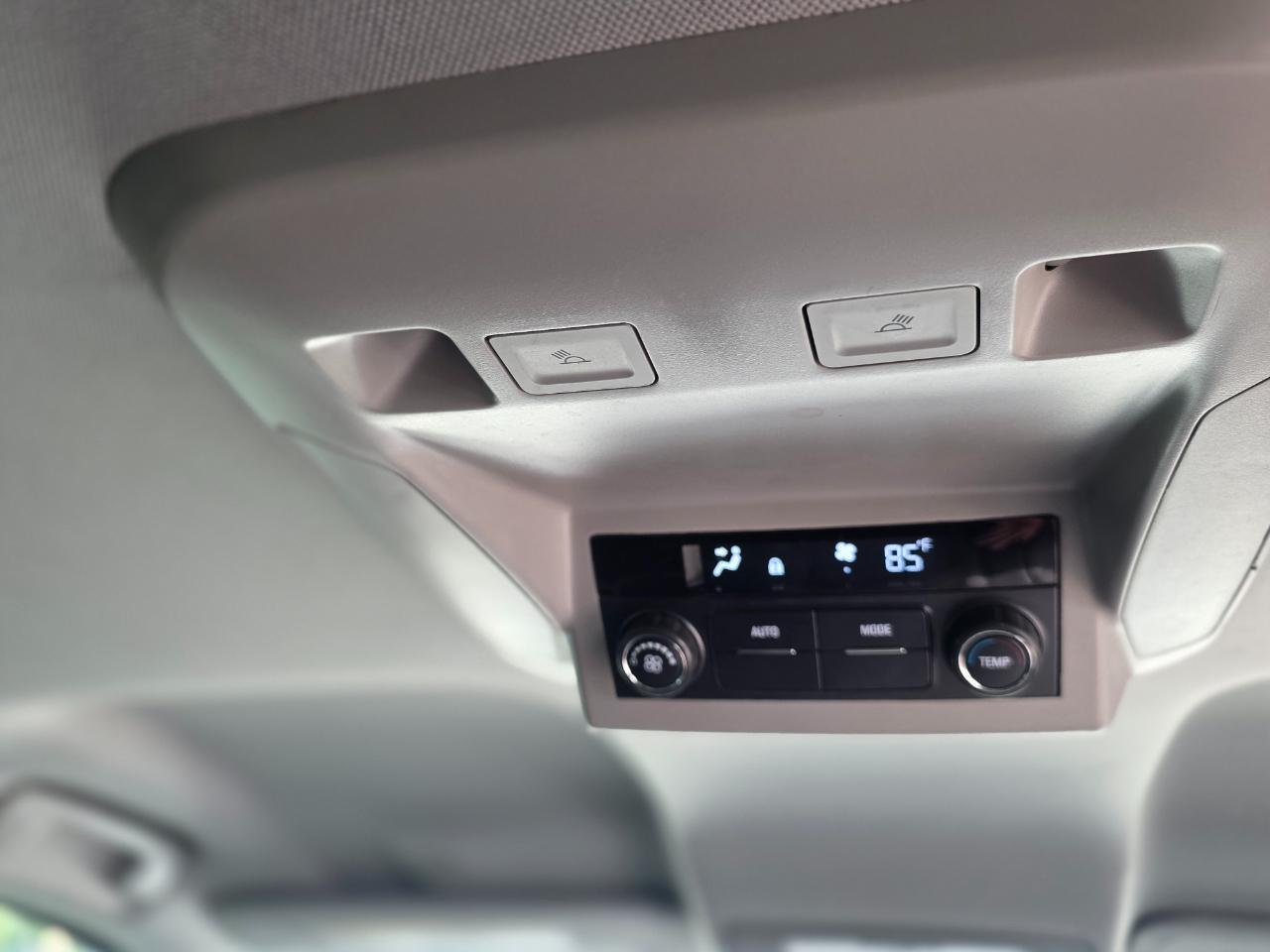 Chevrolet Suburban 4WD 4dr 1500 Commercial 2017
