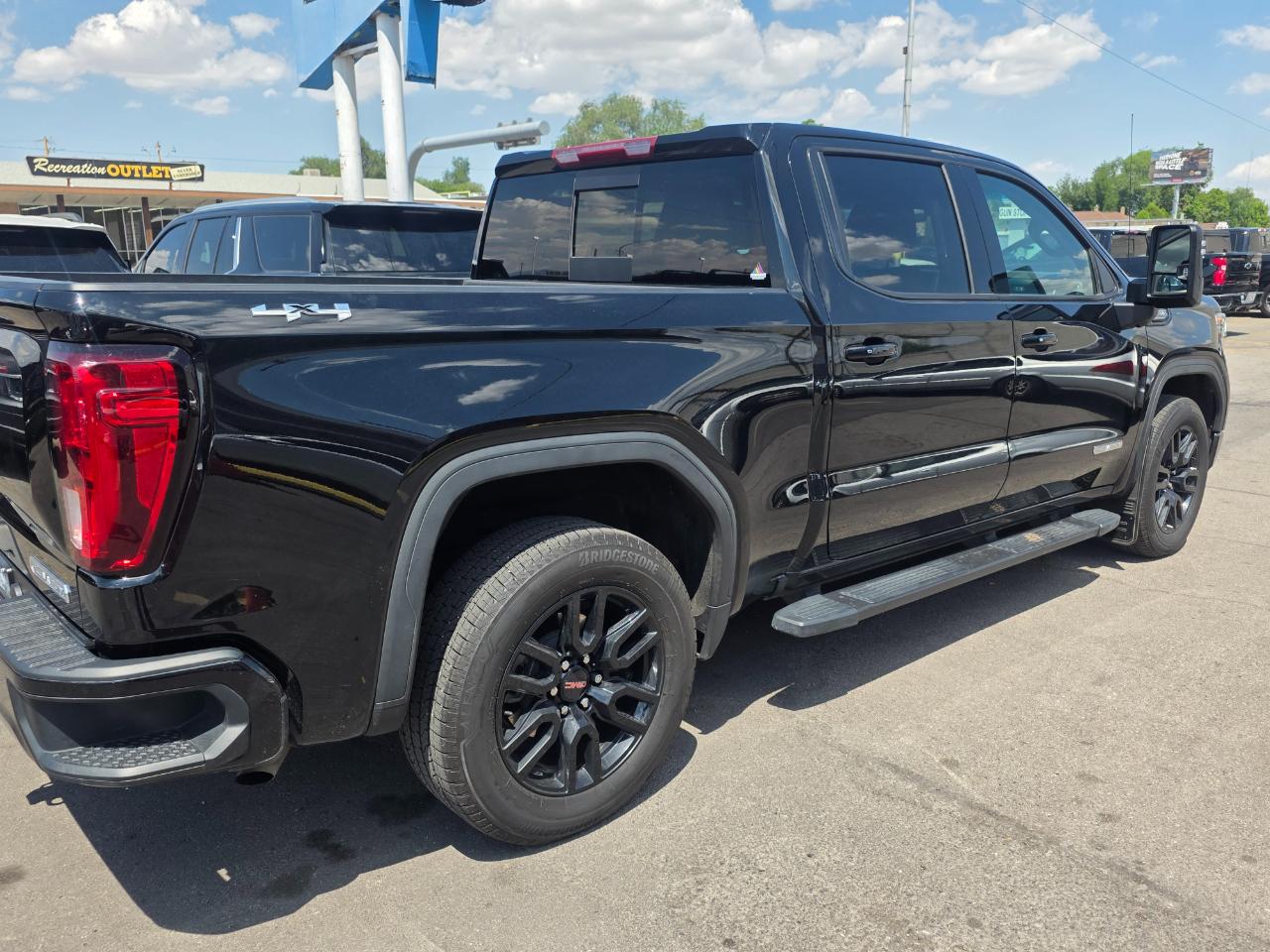 GMC Sierra 1500 4WD Crew Cab 147" Elevation 2021