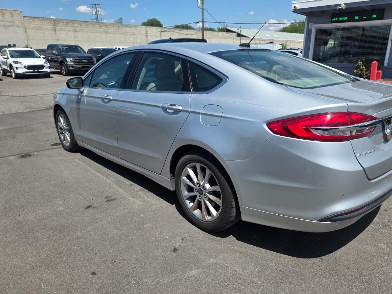 Ford Fusion SE FWD 2017