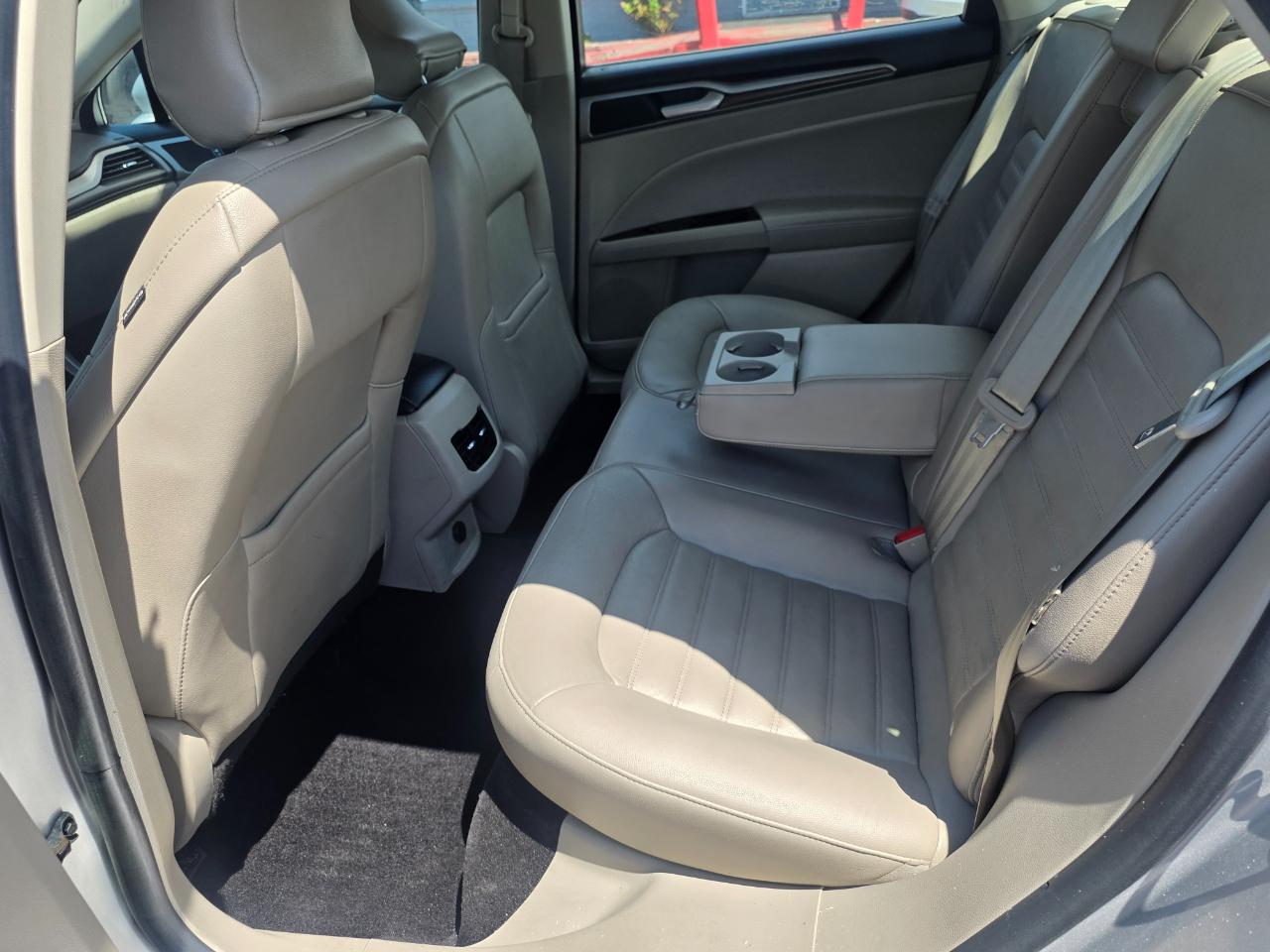 Ford Fusion SE FWD 2017