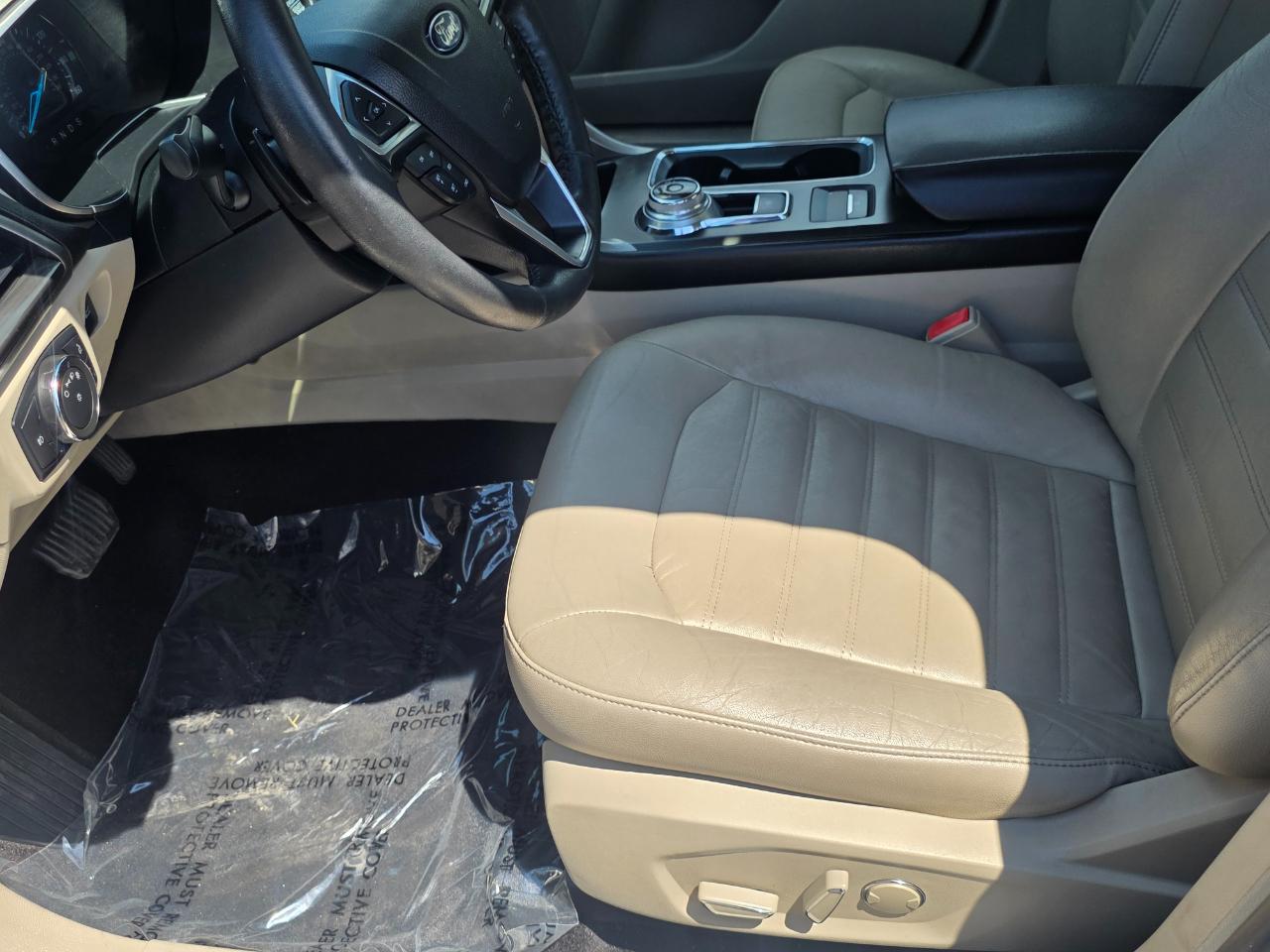 Ford Fusion SE FWD 2017