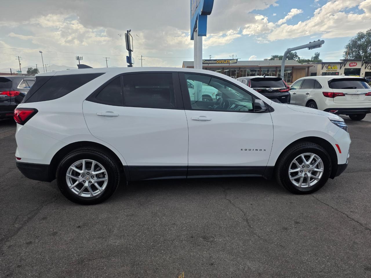 Chevrolet Equinox AWD 4dr LS w/1FL 2024