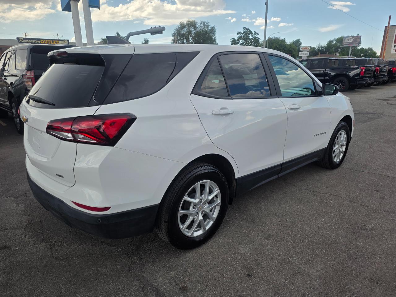 Chevrolet Equinox AWD 4dr LS w/1FL 2024