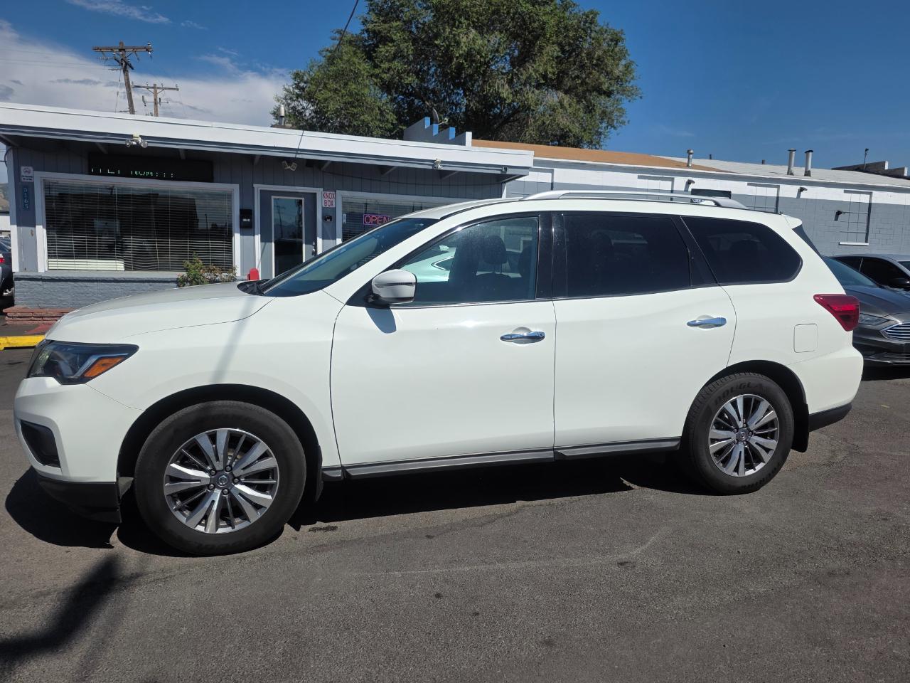 Nissan Pathfinder 4x4 S 2020