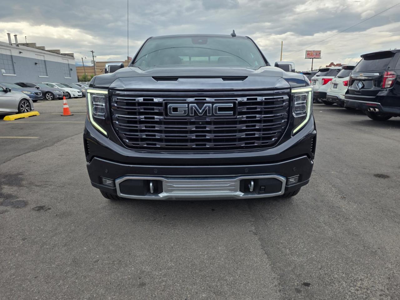 GMC Sierra 1500 4WD Crew Cab 147" Denali Ultimate 2023