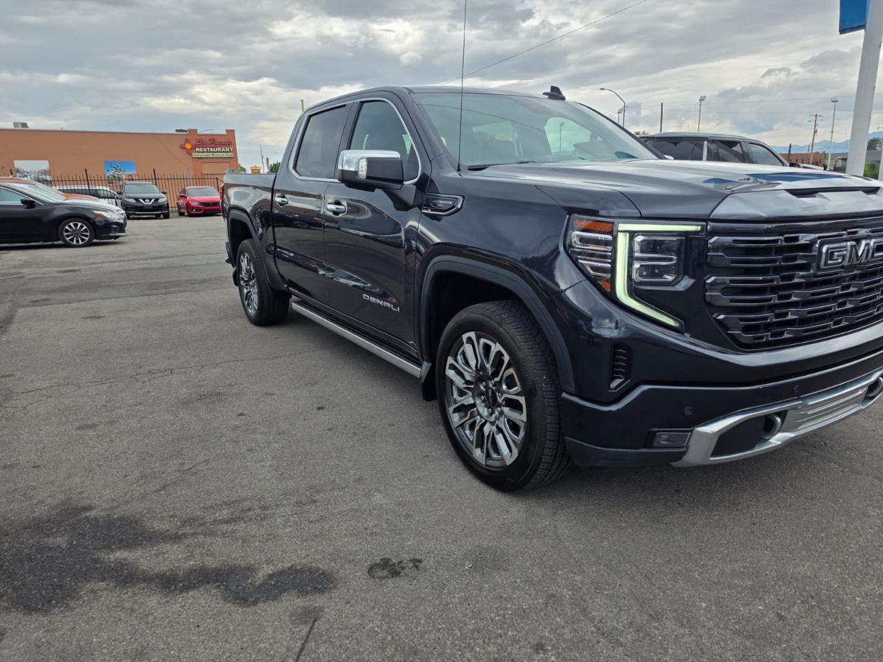 GMC Sierra 1500 4WD Crew Cab 147" Denali Ultimate 2023