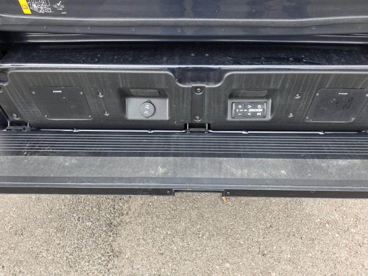 GMC Sierra 1500 4WD Crew Cab 147" Denali Ultimate 2023