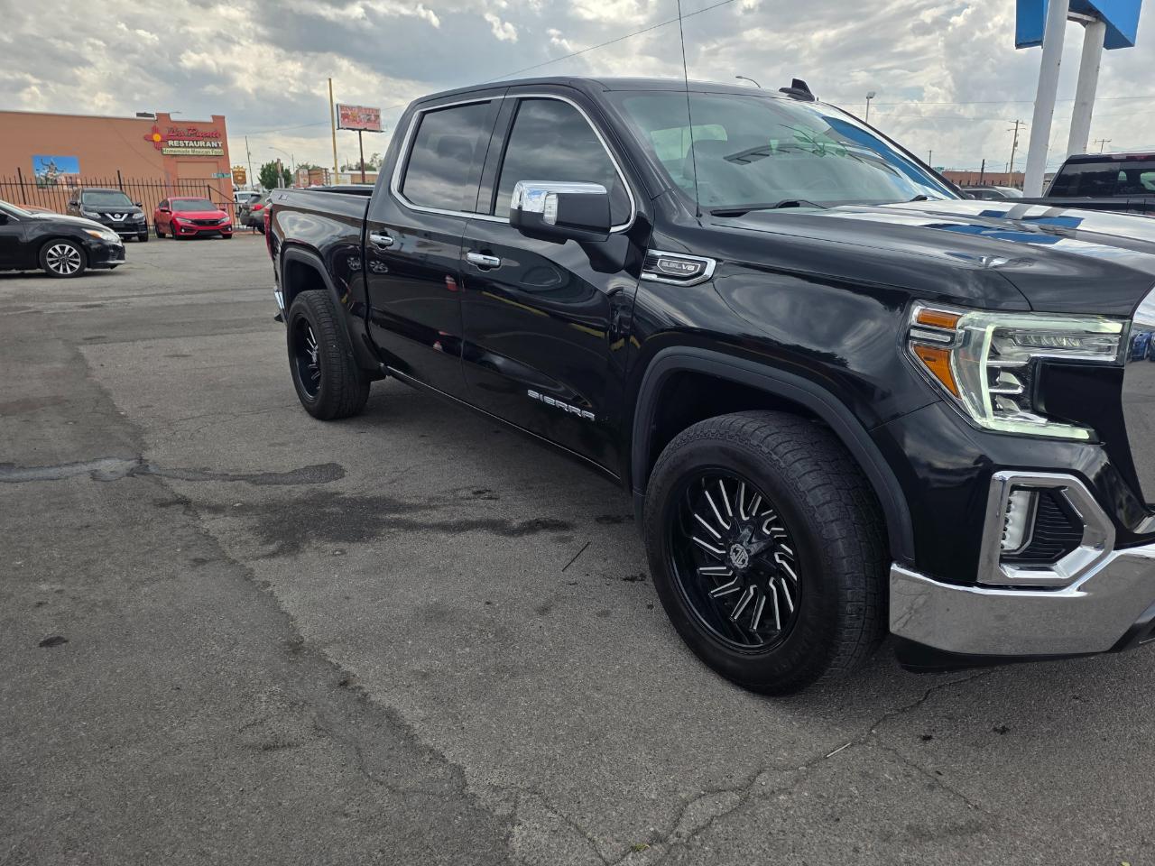 GMC Sierra 1500 4WD Crew Cab 147" SLT 2021