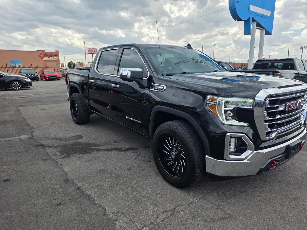 GMC Sierra 1500 4WD Crew Cab 147" SLT 2021