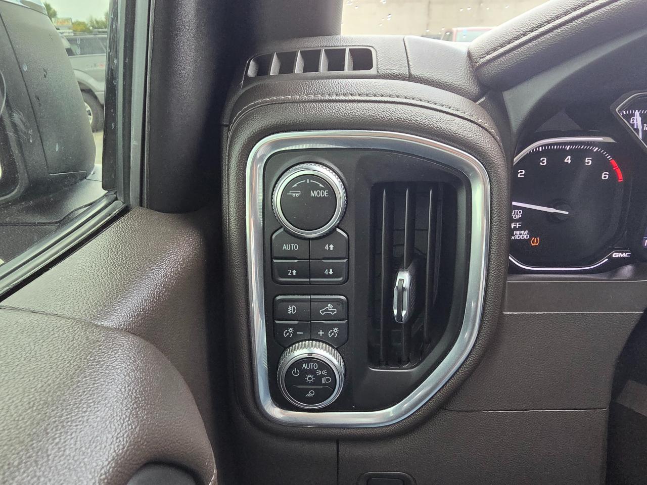GMC Sierra 1500 4WD Crew Cab 147" SLT 2021