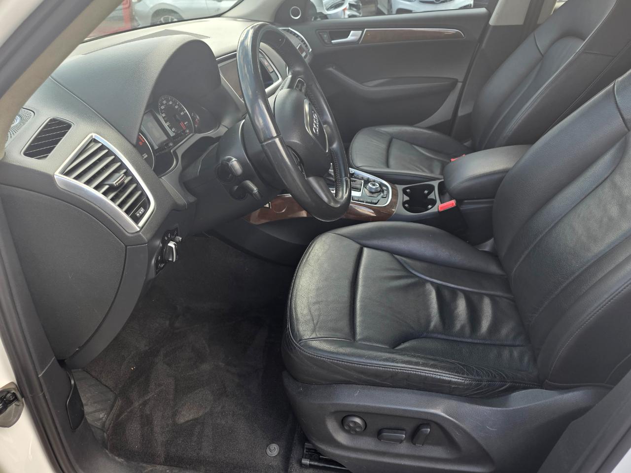 Audi Q5 quattro 4dr Premium Plus 2010