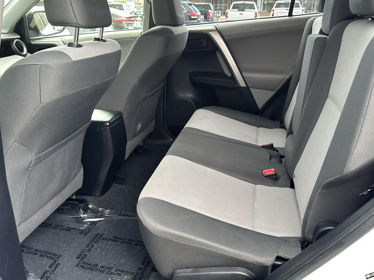 Toyota RAV4 AWD 4dr LE (Natl) 2013