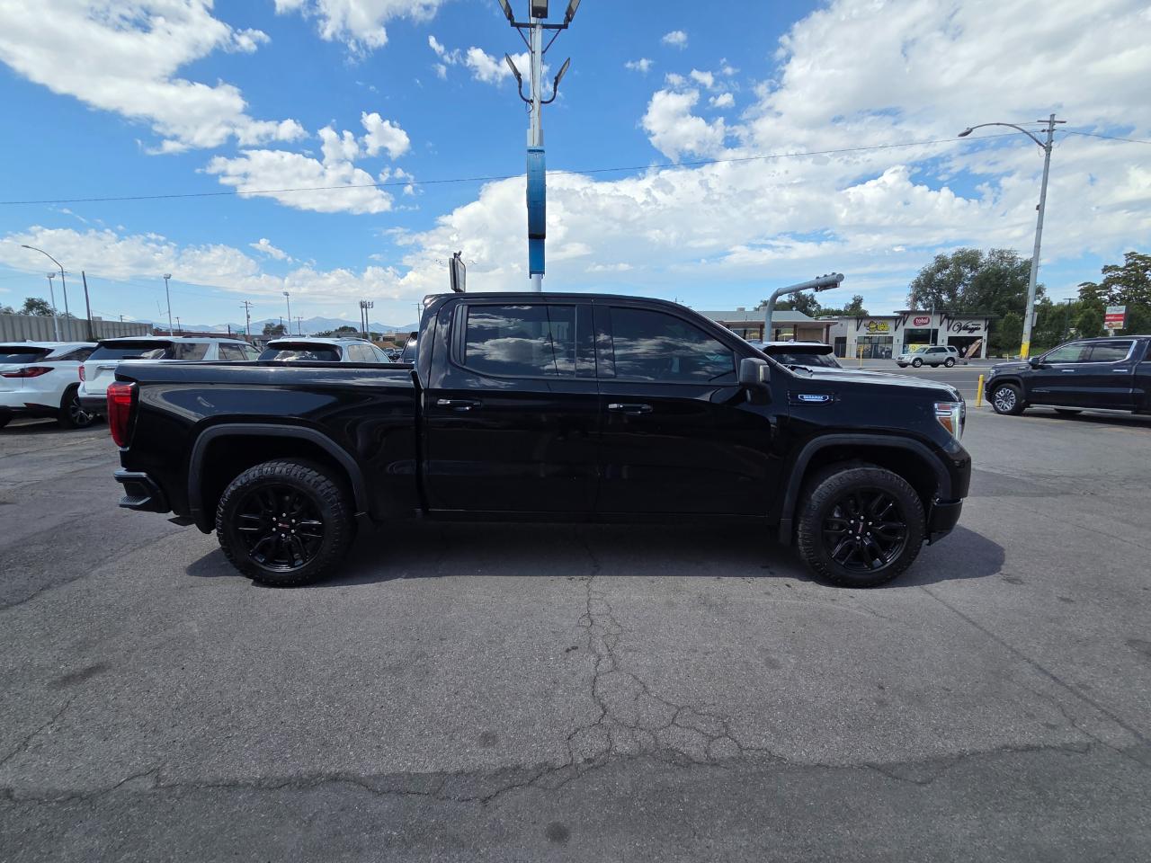 GMC Sierra 1500 4WD Crew Cab 147" Elevation 2021