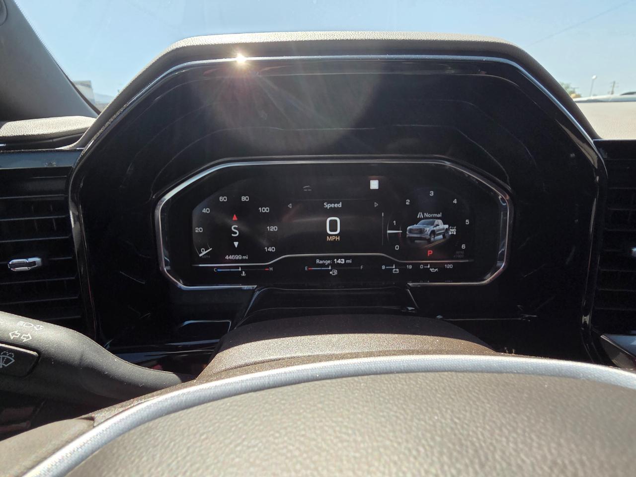 GMC Sierra 1500 4WD Crew Cab 157" SLT 2022