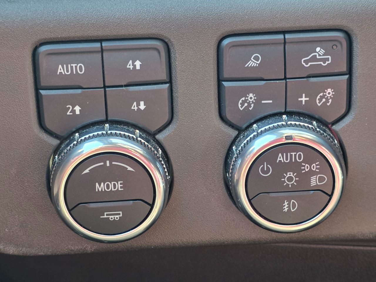 GMC Sierra 1500 4WD Crew Cab 157" SLT 2022