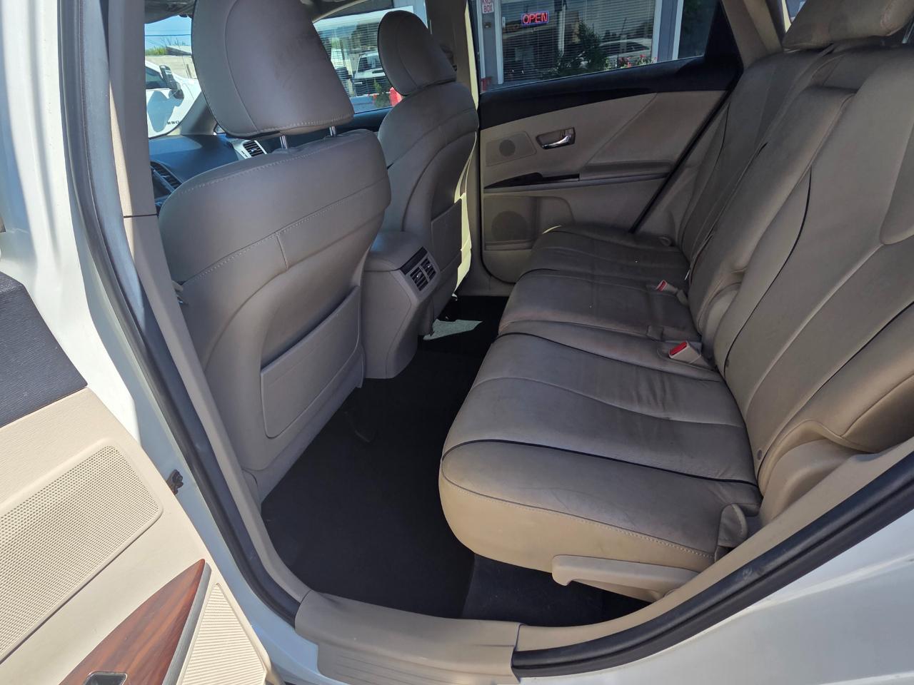 Toyota Venza 4dr Wgn V6 AWD Limited (Natl) 2013