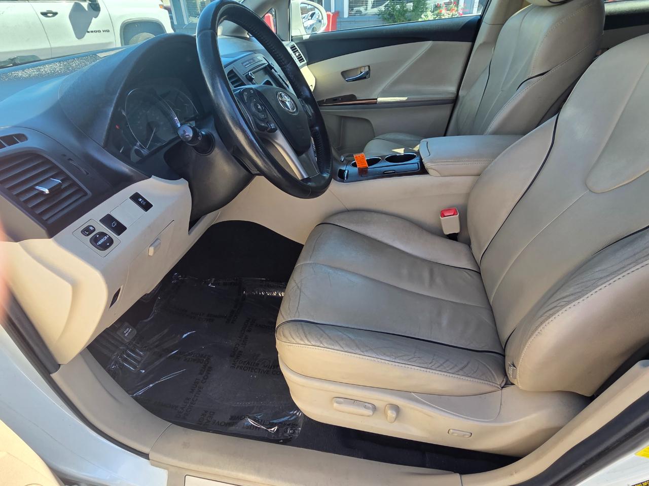 Toyota Venza 4dr Wgn V6 AWD Limited (Natl) 2013