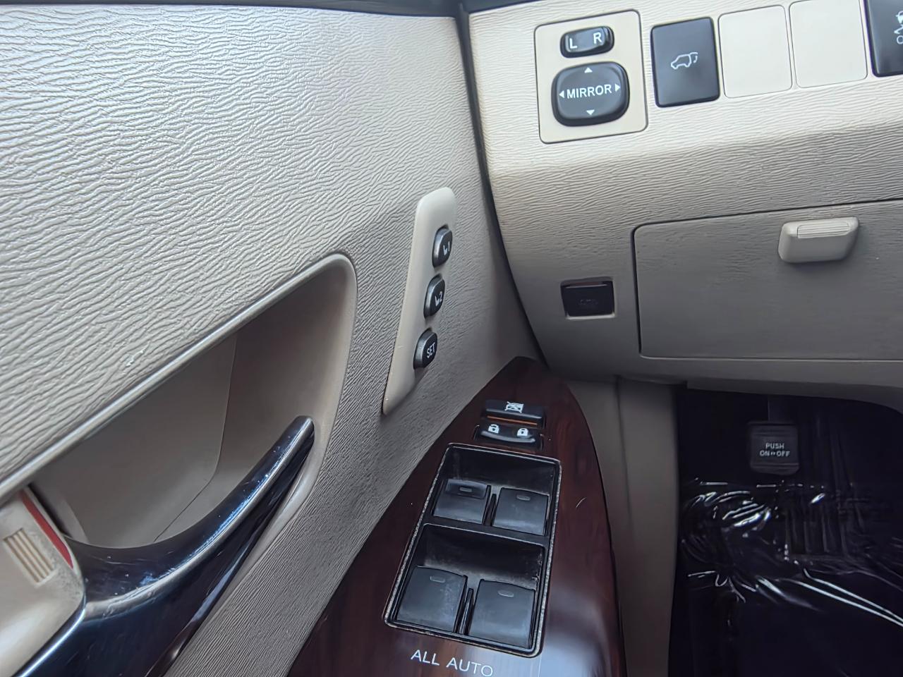 Toyota Venza 4dr Wgn V6 AWD Limited (Natl) 2013