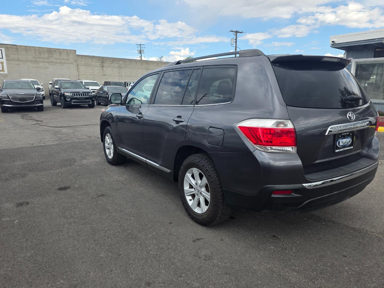 Toyota Highlander FWD 4dr V6 (Natl) 2013