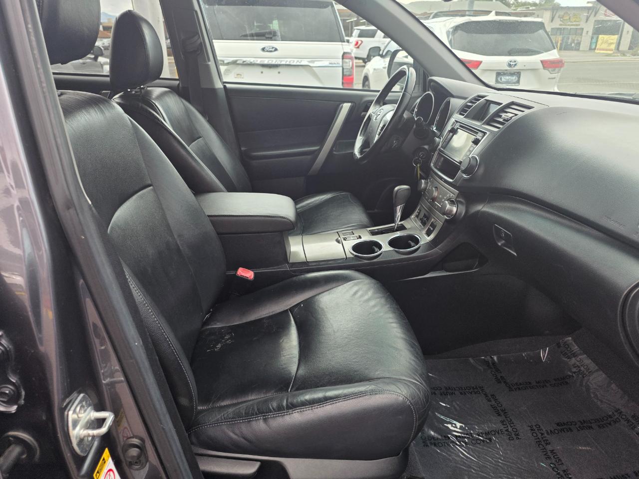 Toyota Highlander FWD 4dr V6 (Natl) 2013
