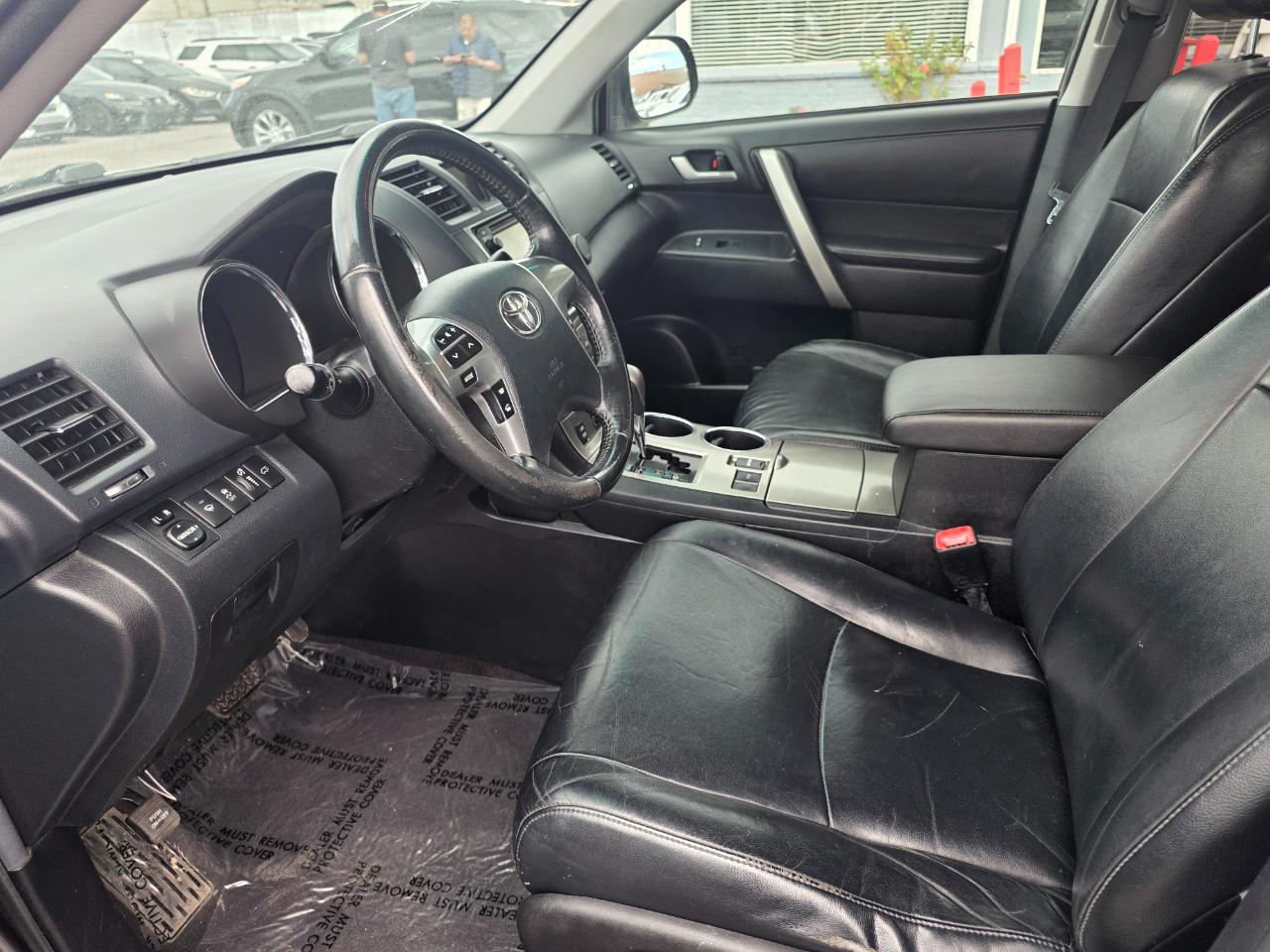 Toyota Highlander FWD 4dr V6 (Natl) 2013