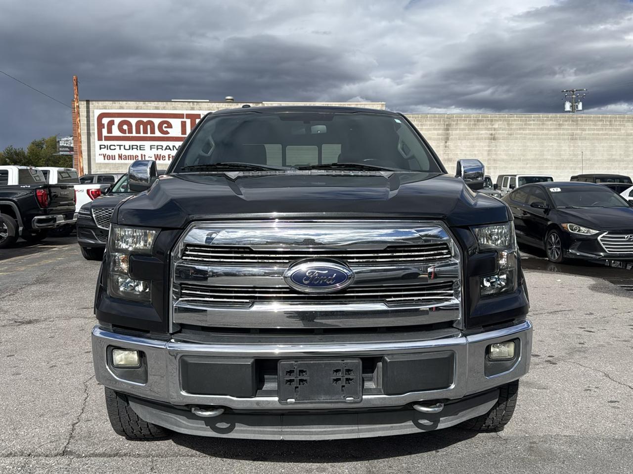 Ford F-150 4WD SuperCrew 145" Lariat 2015