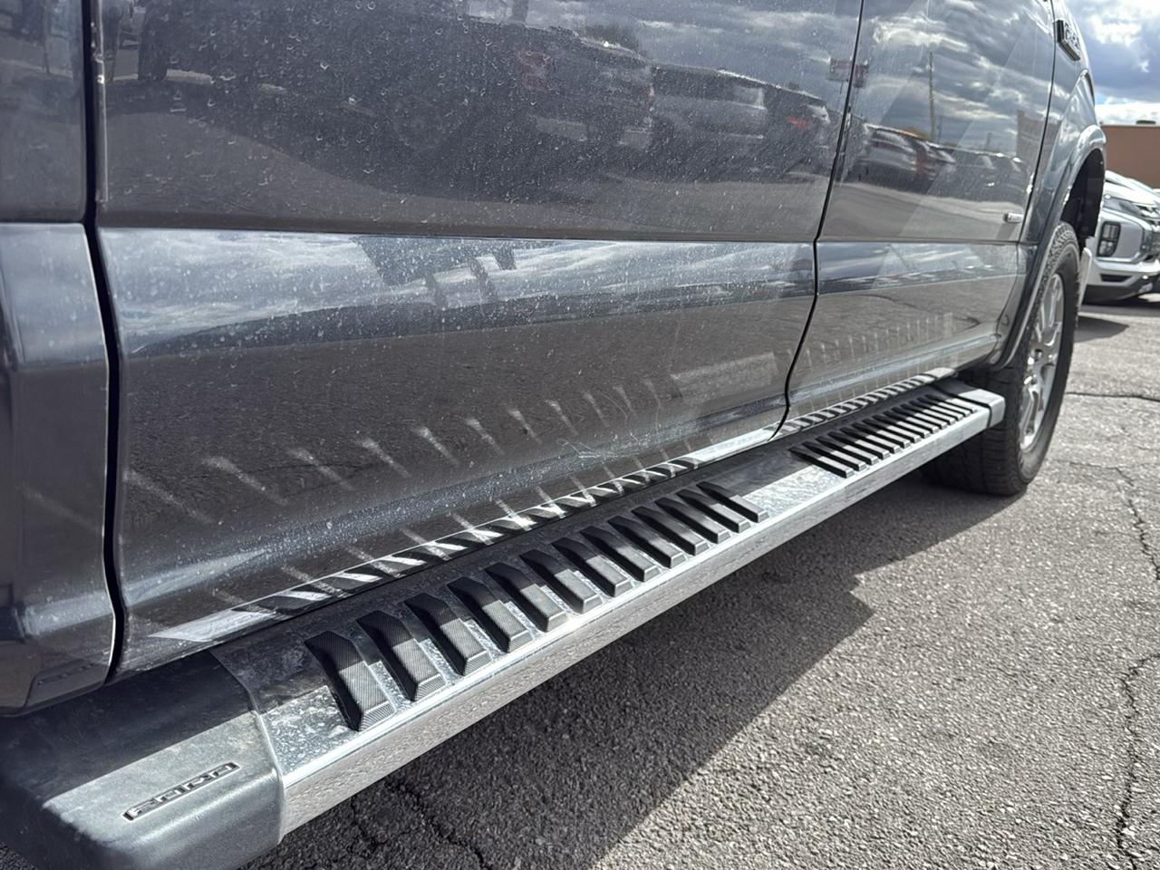 Ford F-150 4WD SuperCrew 145" Lariat 2015