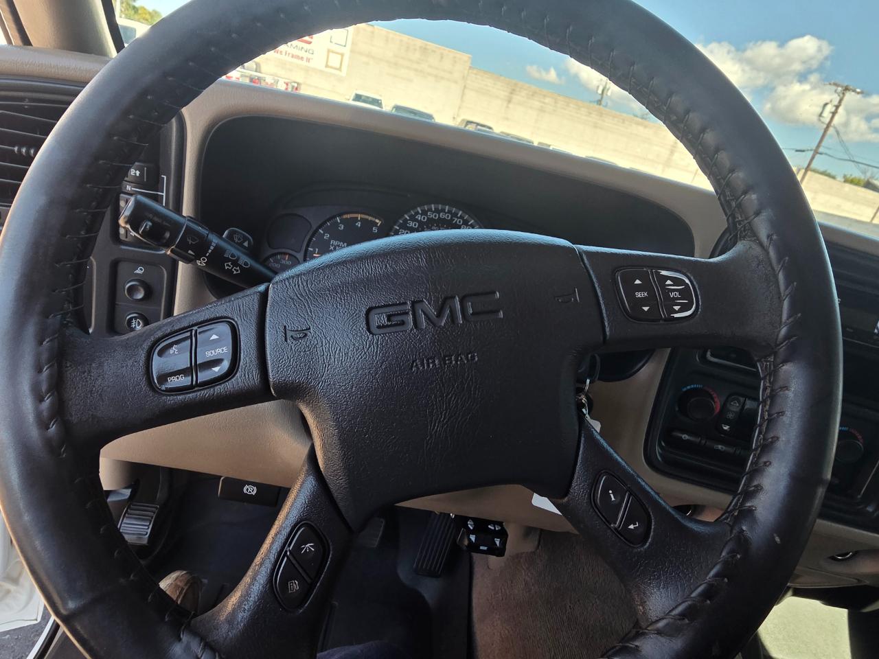 GMC Sierra 2500HD Crew Cab 153" WB 4WD SLE 2005